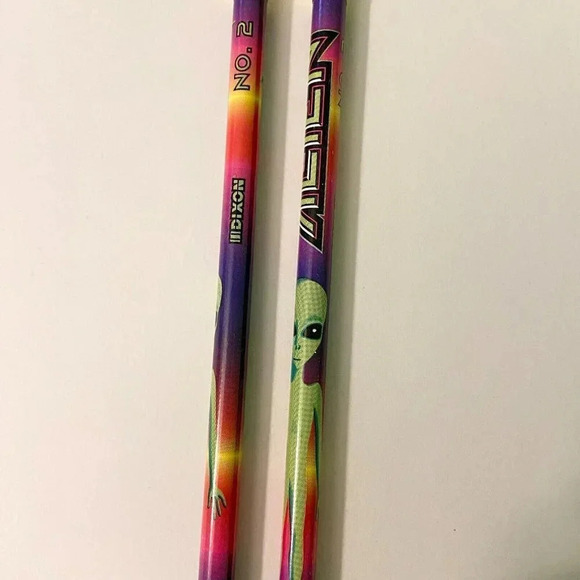 Lot of 2 Dixon NO 2 Alien Extraterrestrial UFO Pencil Unsharpened - Picture 3 of 13